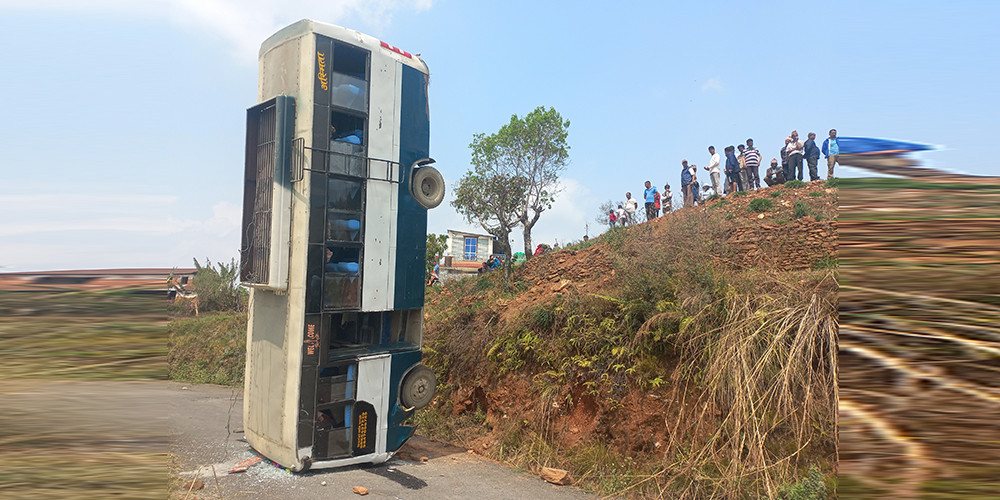लेखनाथको अर्चलेमा बस दुर्घटना